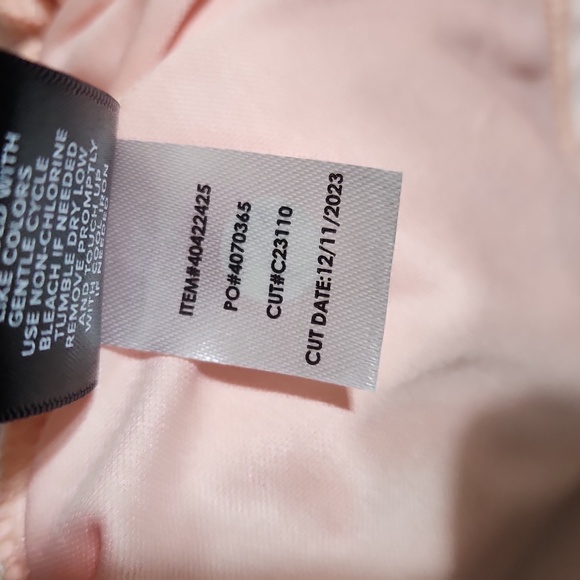 Torrid Washable Crinkle Gauze Cris Cross Back Top in Pink Floral Size 2 - Picture 10 of 11